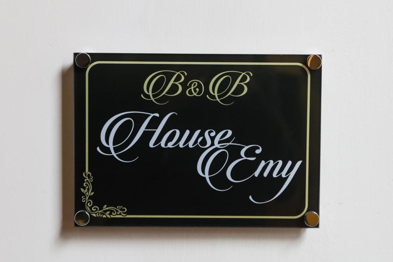 Appartamento House Emy In